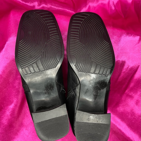 BASS 7 1/2 Wide REAL LEATHER BLACK NEVADA BOOTIES 2in Blocked Heels - Picture 10 of 13